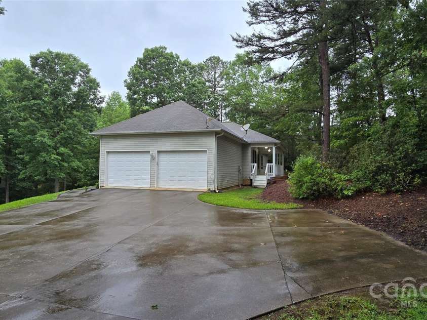 221 Flat Branch Trail, Mill Spring, NC 28756.  MLS# CAR4271037, YatesRealty ID 9427. 