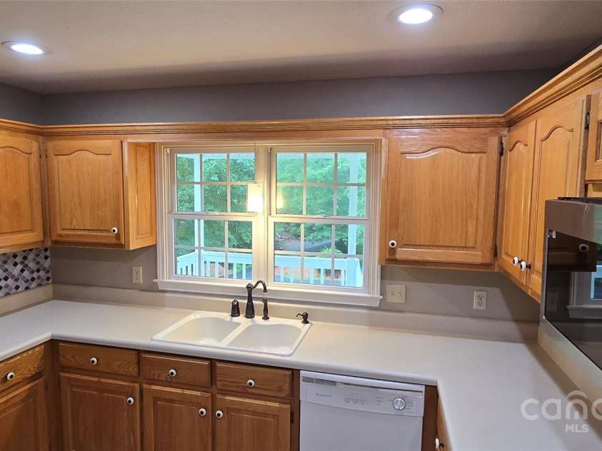 221 Flat Branch Trail, Mill Spring, NC 28756.  MLS# CAR4271037, YatesRealty ID 9427. 
