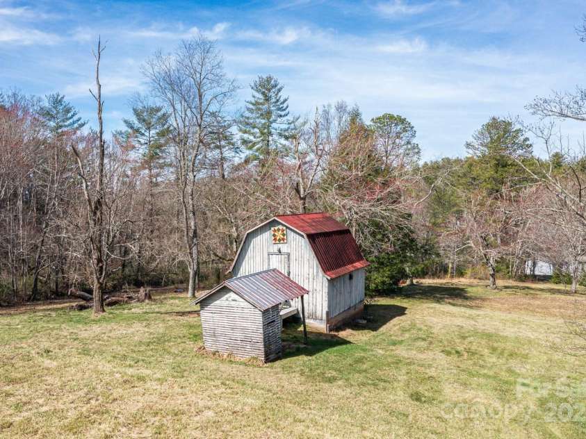 14 Woods Drive, Fairview, NC 28730.  MLS# CAR4223729, YatesRealty ID 9429. Pasture land and barn.