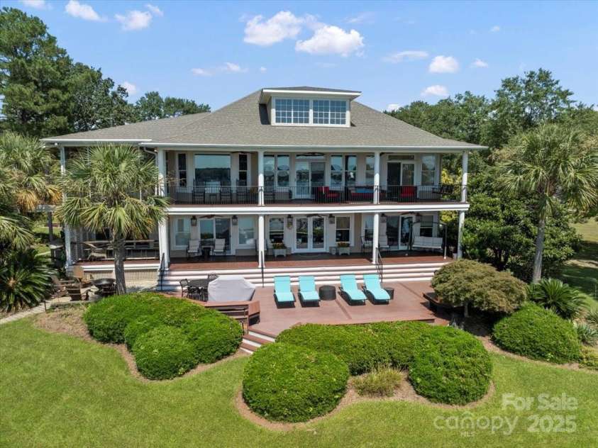 2429 Singleton Point, Liberty Hill, SC 29074.  MLS# CAR4297932, YatesRealty ID 9429. 