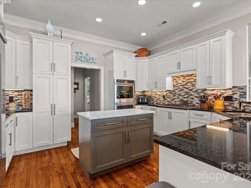 2429 Singleton Point, Liberty Hill, SC 29074.  MLS# CAR4297932, YatesRealty ID 9429. 