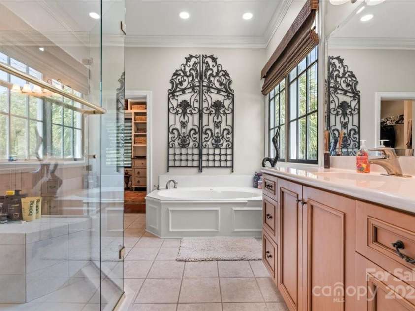 2429 Singleton Point, Liberty Hill, SC 29074.  MLS# CAR4297932, YatesRealty ID 9429. 