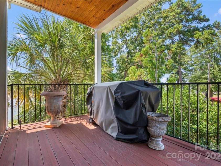 2429 Singleton Point, Liberty Hill, SC 29074.  MLS# CAR4297932, YatesRealty ID 9429. 