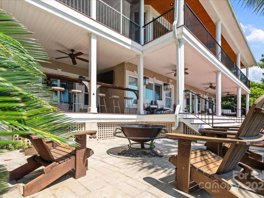2429 Singleton Point, Liberty Hill, SC 29074.  MLS# CAR4297932, YatesRealty ID 9429. 