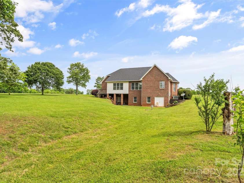 1825 Smyre Farm Road, Newton, NC 28658.  MLS# CAR4258103, YatesRealty ID 943. 