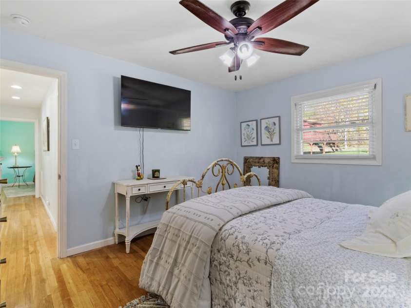 55 Cataberry Lane, Burnsville, NC 28714.  MLS# CAR4319951, YatesRealty ID 943. 