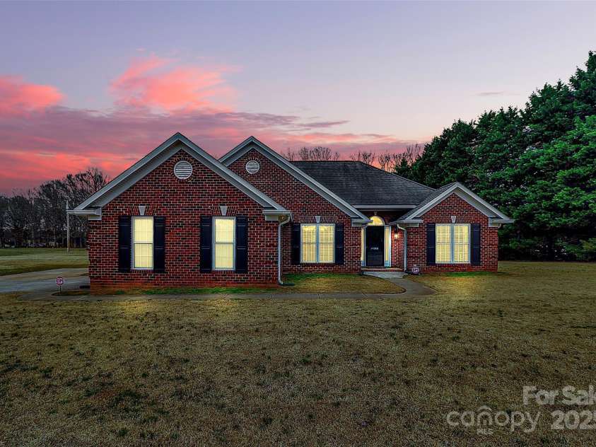 13930 Thompson Road, Mint Hill, NC 28227.  MLS# CAR4232269, YatesRealty ID 9430. Beautiful!
