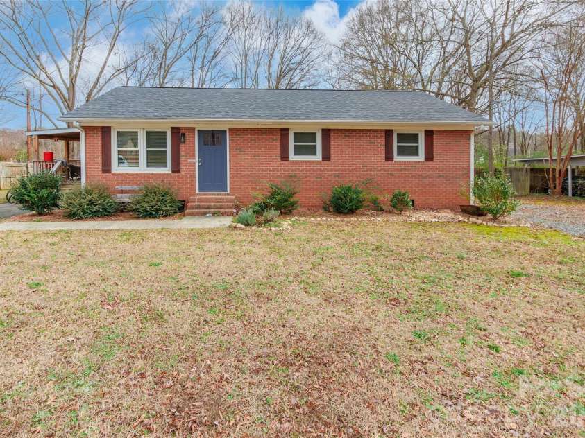 333 Kennerly Drive, Indian Trail, NC 28079.  MLS# CAR4340381, YatesRealty ID 9430. 