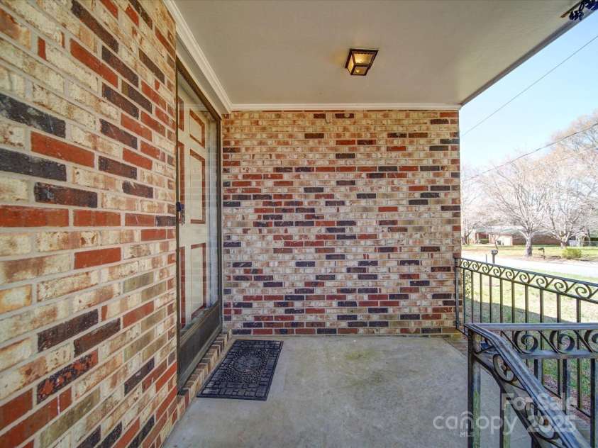 4401 Coachwood Lane, Gastonia, NC 28056.  MLS# CAR4234565, YatesRealty ID 9432. 