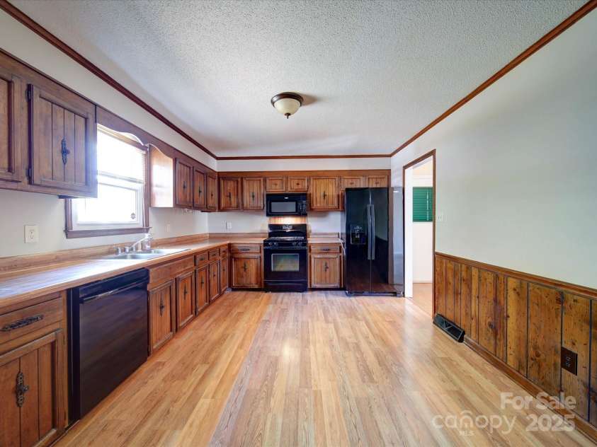 4401 Coachwood Lane, Gastonia, NC 28056.  MLS# CAR4234565, YatesRealty ID 9432. 