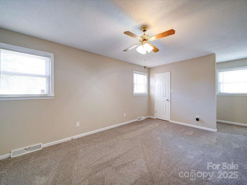4401 Coachwood Lane, Gastonia, NC 28056.  MLS# CAR4234565, YatesRealty ID 9432. 