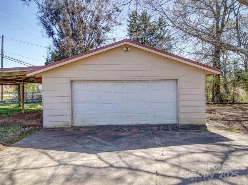 4401 Coachwood Lane, Gastonia, NC 28056.  MLS# CAR4234565, YatesRealty ID 9432. 