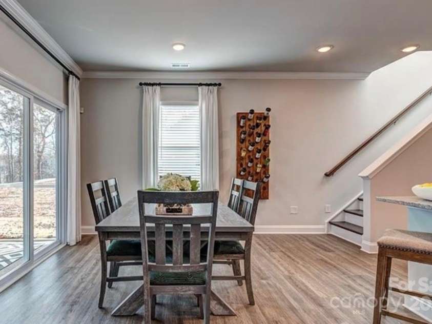 4505 Grove Manor Drive, Waxhaw, NC 28173.  MLS# CAR4303200, YatesRealty ID 9432. Dining Area