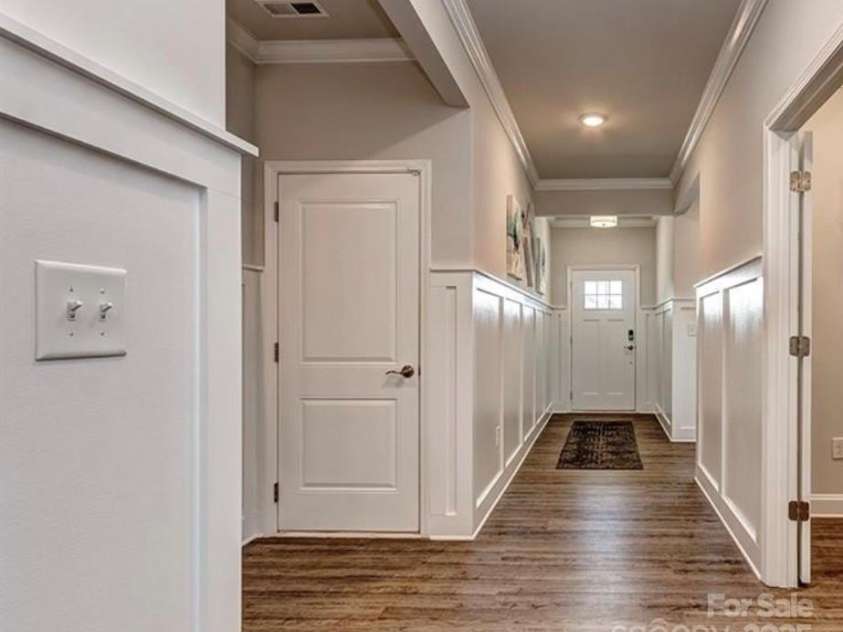 4505 Grove Manor Drive, Waxhaw, NC 28173.  MLS# CAR4303200, YatesRealty ID 9432. Front Entry Hallway