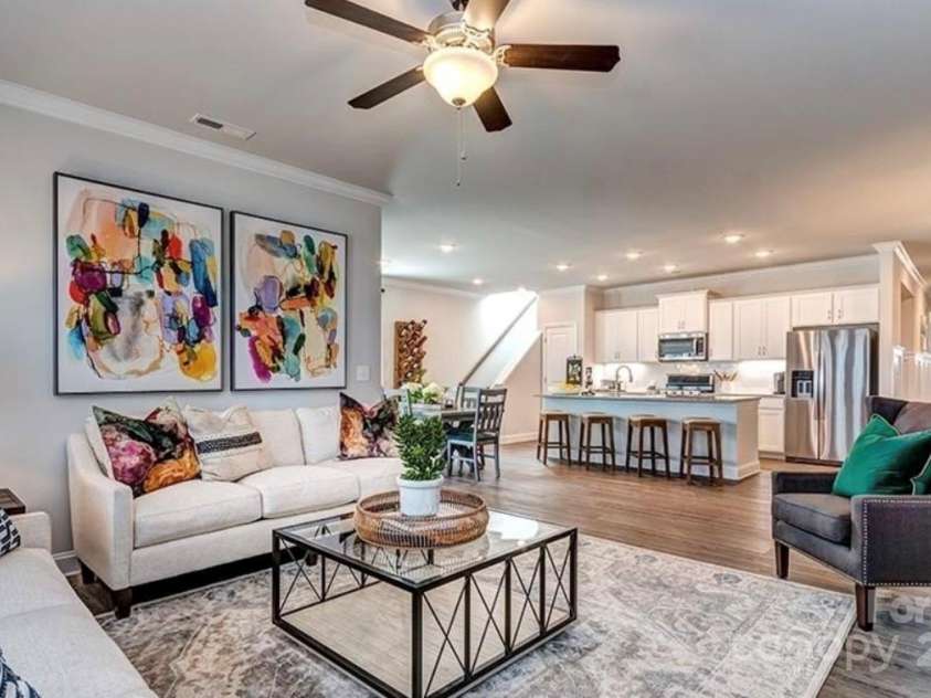 4505 Grove Manor Drive, Waxhaw, NC 28173.  MLS# CAR4303200, YatesRealty ID 9432. Great Room