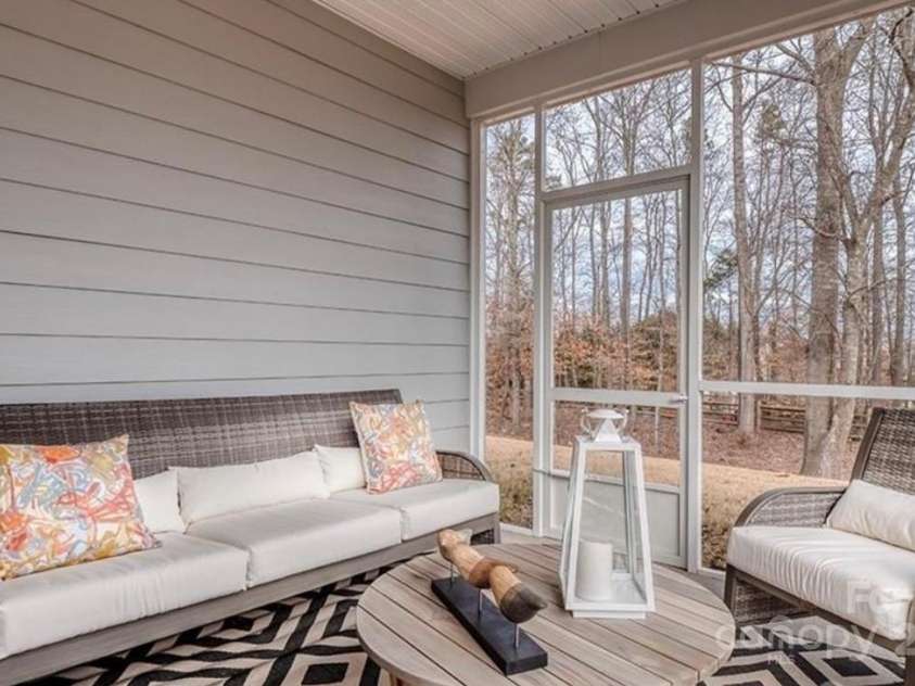 4505 Grove Manor Drive, Waxhaw, NC 28173.  MLS# CAR4303200, YatesRealty ID 9432. Patio