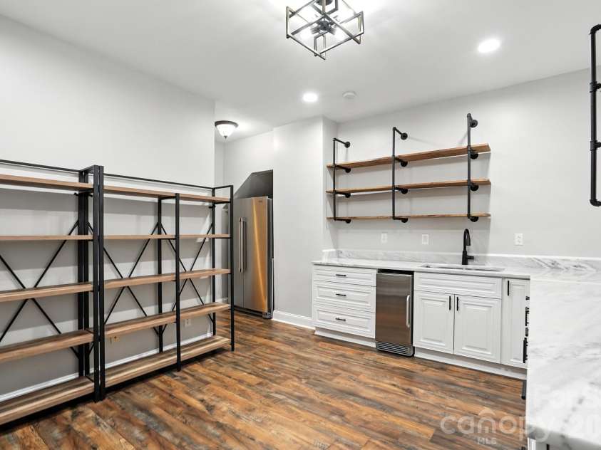 208 Woodwinds Drive, Mount Holly, NC 28120.  MLS# CAR4288550, YatesRealty ID 9433. Butlers pantry