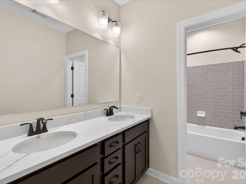 11020 Tyler Brook Lane, Mint Hill, NC 28227.  MLS# CAR4223643, YatesRealty ID 9434. Bath 2