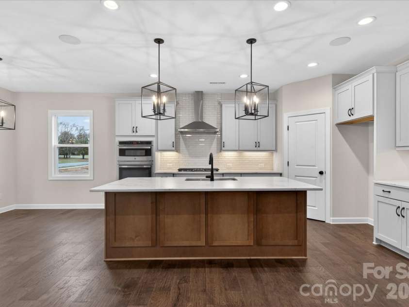 11020 Tyler Brook Lane, Mint Hill, NC 28227.  MLS# CAR4223643, YatesRealty ID 9434. Kitchen