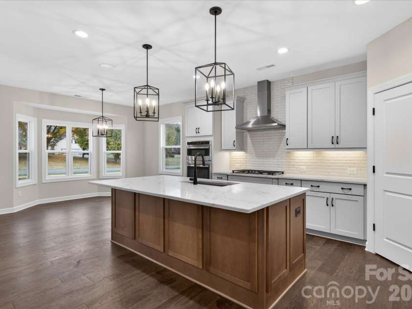 11020 Tyler Brook Lane, Mint Hill, NC 28227.  MLS# CAR4223643, YatesRealty ID 9434. Kitchen/Breakfast
