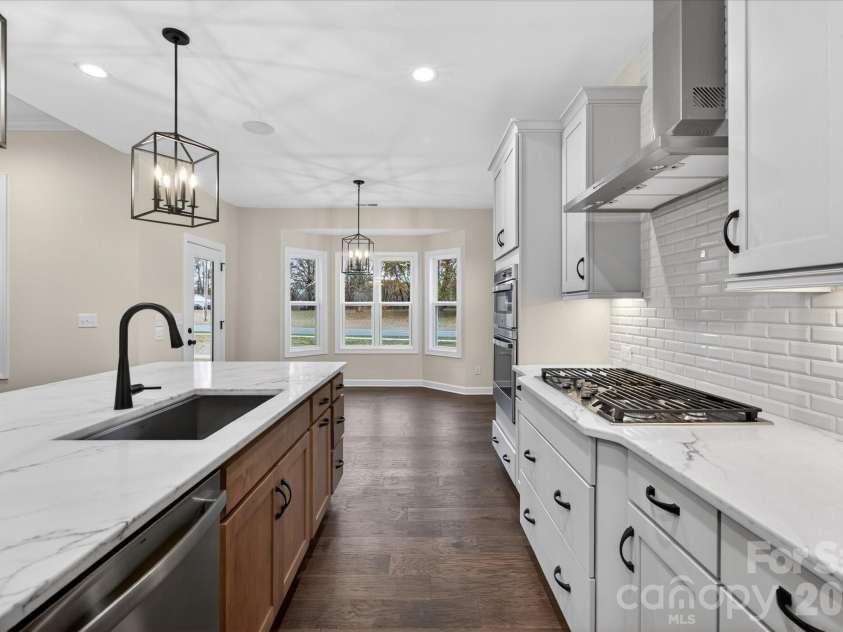 11020 Tyler Brook Lane, Mint Hill, NC 28227.  MLS# CAR4223643, YatesRealty ID 9434. Kitchen/Breakfast