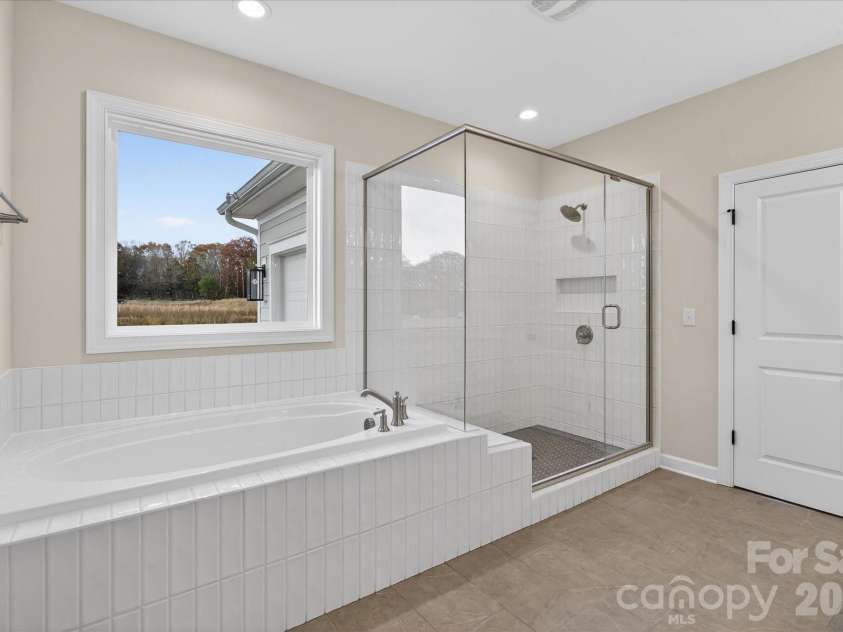 11020 Tyler Brook Lane, Mint Hill, NC 28227.  MLS# CAR4223643, YatesRealty ID 9434. Premier Bath