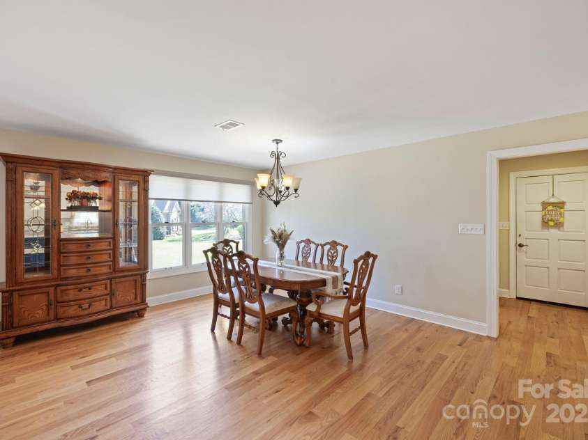 8194 Mallard Road, Denver, NC 28037.  MLS# CAR4241110, YatesRealty ID 9434. Dining Area