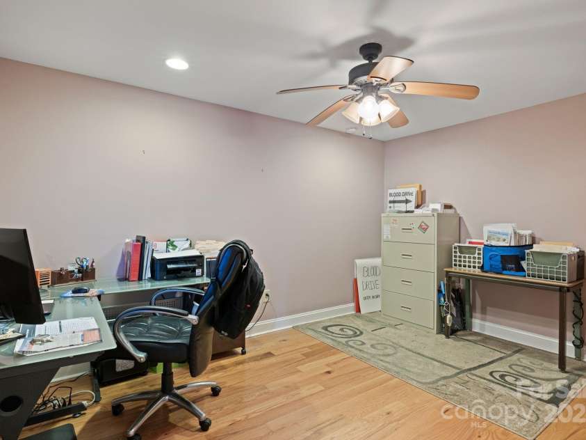 8194 Mallard Road, Denver, NC 28037.  MLS# CAR4241110, YatesRealty ID 9434. Flex Space/ Office