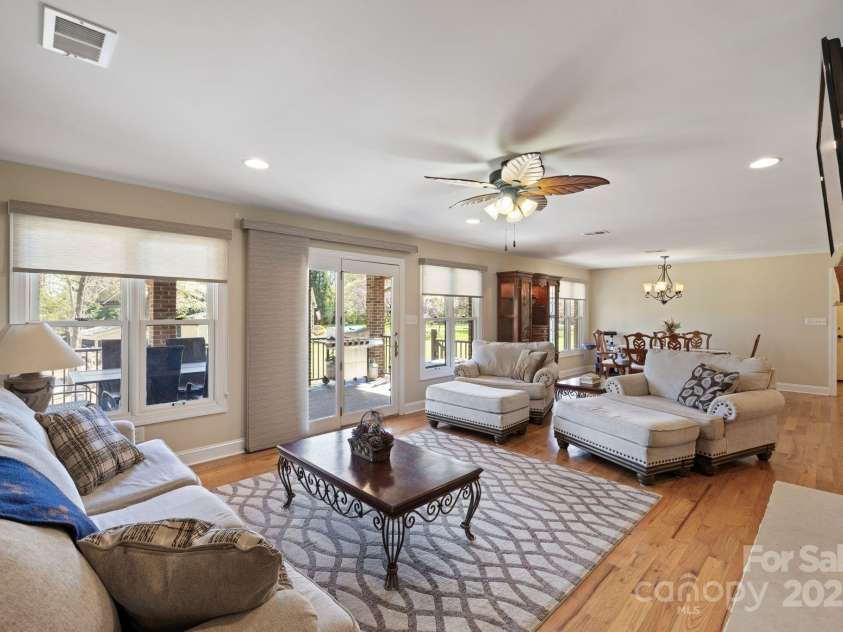 8194 Mallard Road, Denver, NC 28037.  MLS# CAR4241110, YatesRealty ID 9434. Living Room