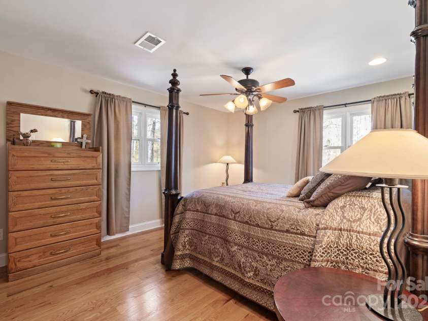 8194 Mallard Road, Denver, NC 28037.  MLS# CAR4241110, YatesRealty ID 9434. Second Bedroom