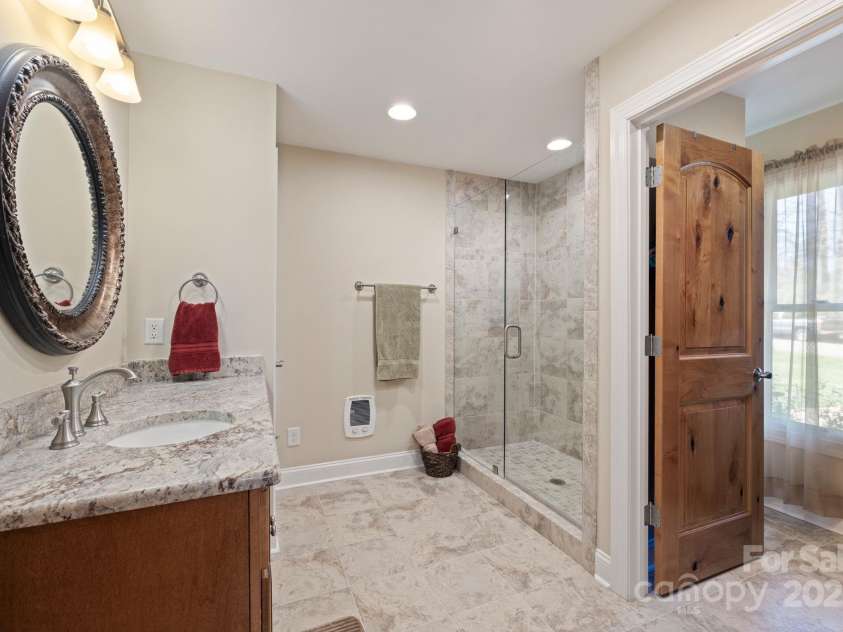 8194 Mallard Road, Denver, NC 28037.  MLS# CAR4241110, YatesRealty ID 9434. Second Full Bath