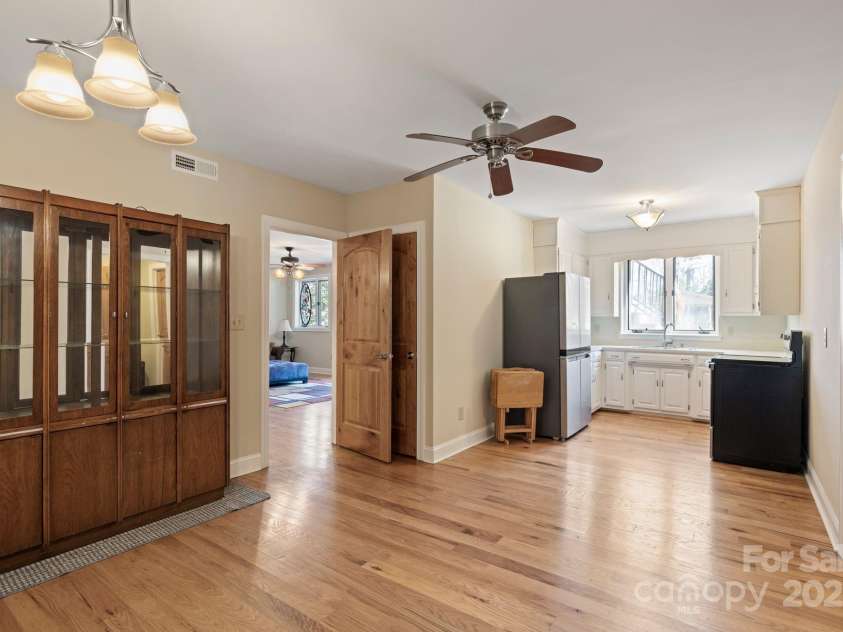 8194 Mallard Road, Denver, NC 28037.  MLS# CAR4241110, YatesRealty ID 9434. Secondary Dining Area