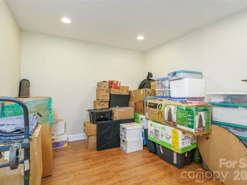 8194 Mallard Road, Denver, NC 28037.  MLS# CAR4337437, YatesRealty ID 9434. Bonus Room / Nursery / Office / Massive Walk In Closet