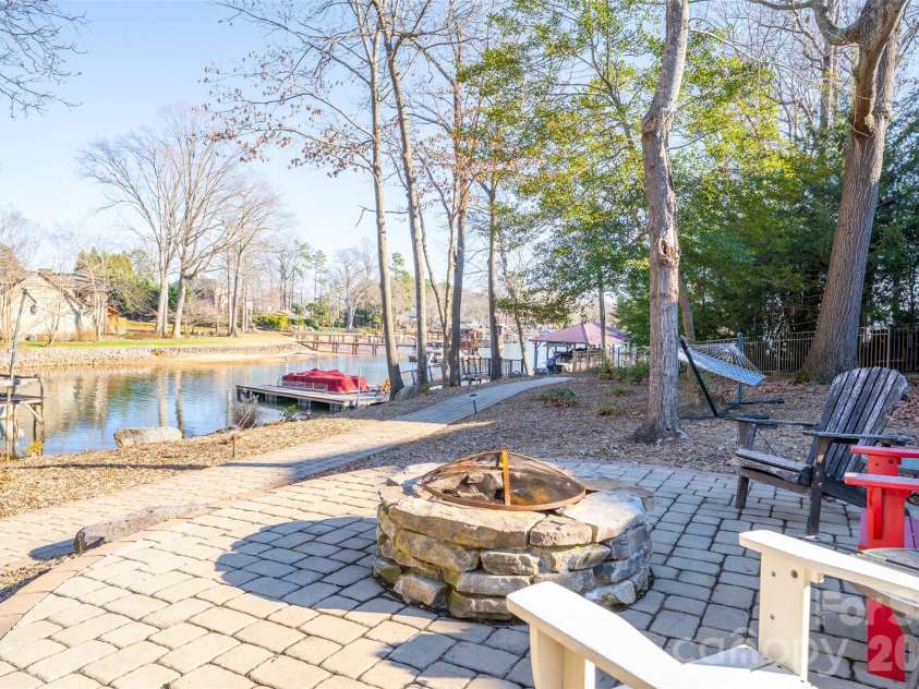 8194 Mallard Road, Denver, NC 28037.  MLS# CAR4337437, YatesRealty ID 9434. Fire Pit