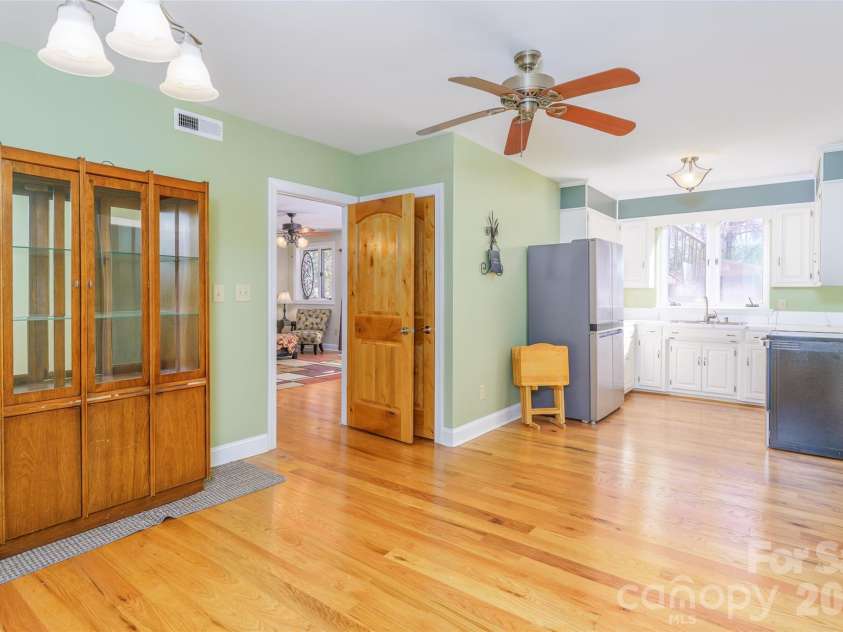 8194 Mallard Road, Denver, NC 28037.  MLS# CAR4337437, YatesRealty ID 9434. Lower Level Dining Room