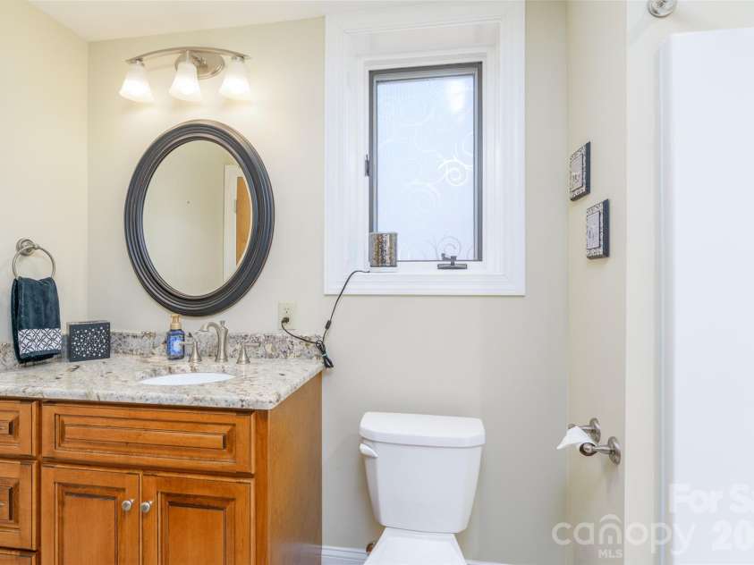 8194 Mallard Road, Denver, NC 28037.  MLS# CAR4337437, YatesRealty ID 9434. Lower Level Full Bath