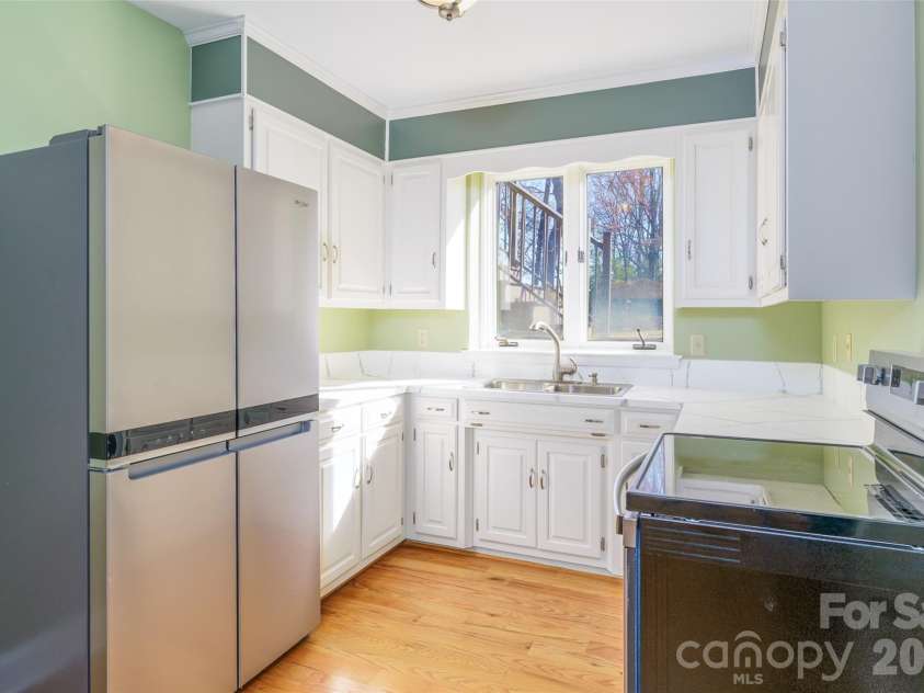 8194 Mallard Road, Denver, NC 28037.  MLS# CAR4337437, YatesRealty ID 9434. Lower Level Kitchen