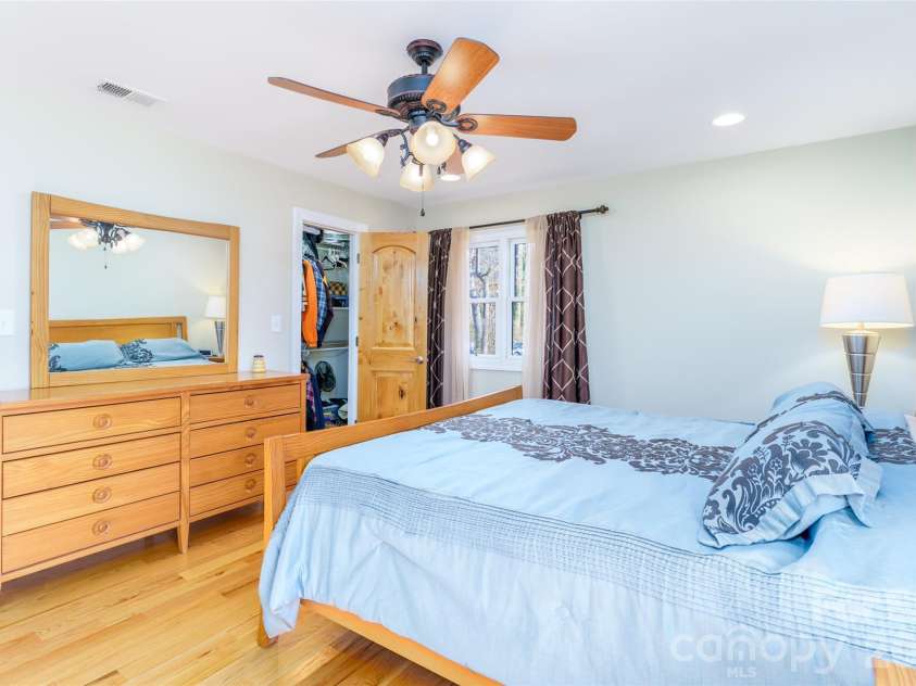 8194 Mallard Road, Denver, NC 28037.  MLS# CAR4337437, YatesRealty ID 9434. Primary Bed #1