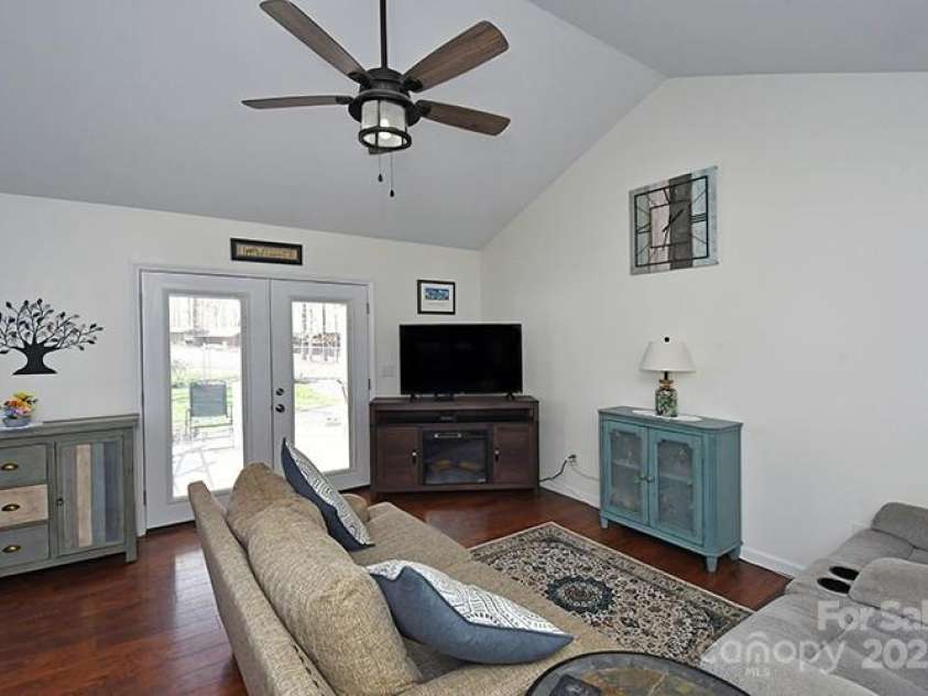 623 Roxboro Drive, Mount Gilead, NC 27306.  MLS# CAR4241281, YatesRealty ID 9435. 