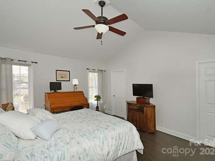 623 Roxboro Drive, Mount Gilead, NC 27306.  MLS# CAR4241281, YatesRealty ID 9435. 