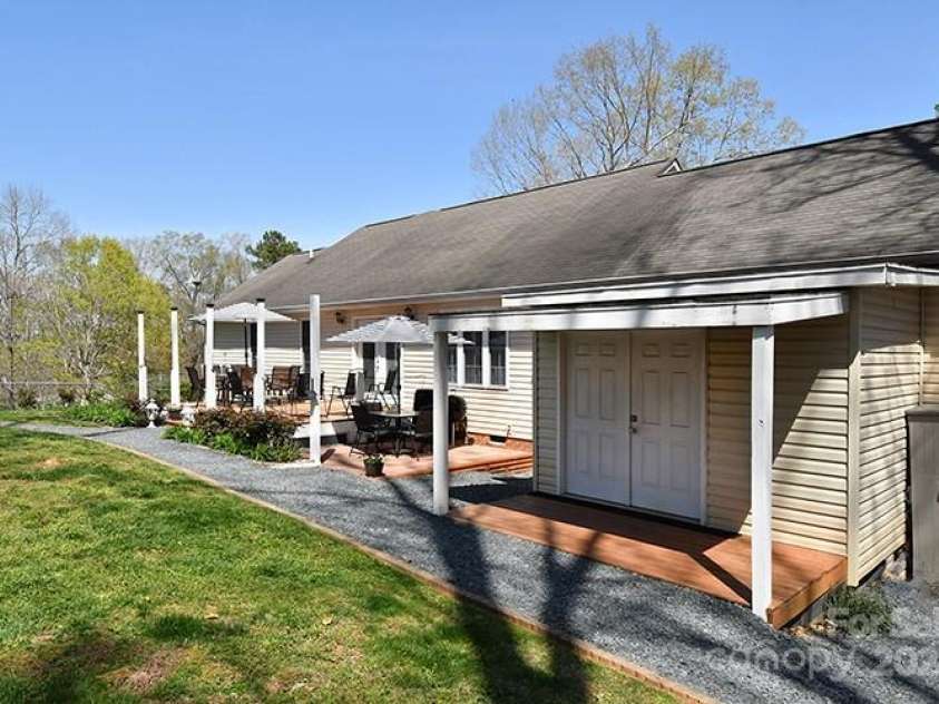 623 Roxboro Drive, Mount Gilead, NC 27306.  MLS# CAR4241281, YatesRealty ID 9435. 