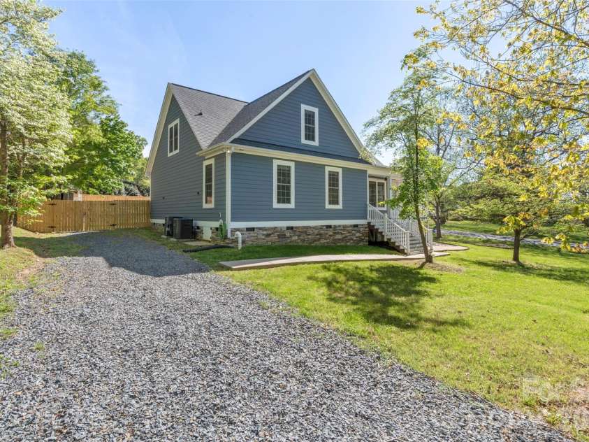 206 Montclair Drive, Locust, NC 28097.  MLS# CAR4305500, YatesRealty ID 9436. 
