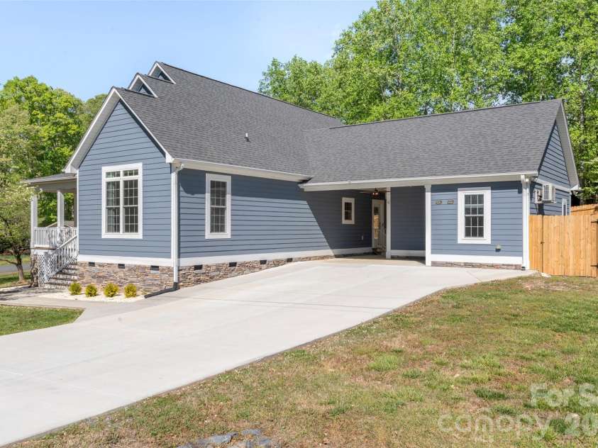 206 Montclair Drive, Locust, NC 28097.  MLS# CAR4305500, YatesRealty ID 9436. 
