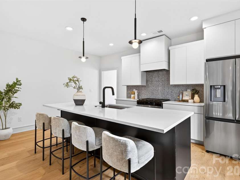 2711 Ruby Street, Charlotte, NC 28208.  MLS# CAR4338147, YatesRealty ID 9438. 