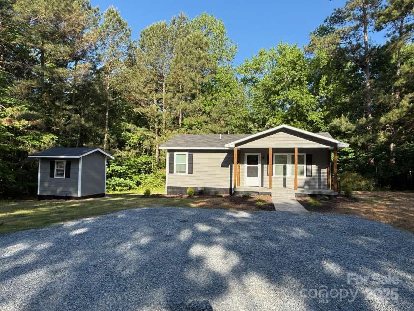654 Old Nc 515 Highway, Wadesboro, NC 28170.  MLS# CAR4252107, YatesRealty ID 9438. 
