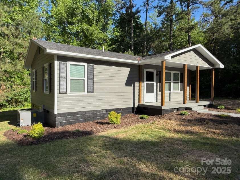 654 Old Nc 515 Highway, Wadesboro, NC 28170.  MLS# CAR4252107, YatesRealty ID 9438. 