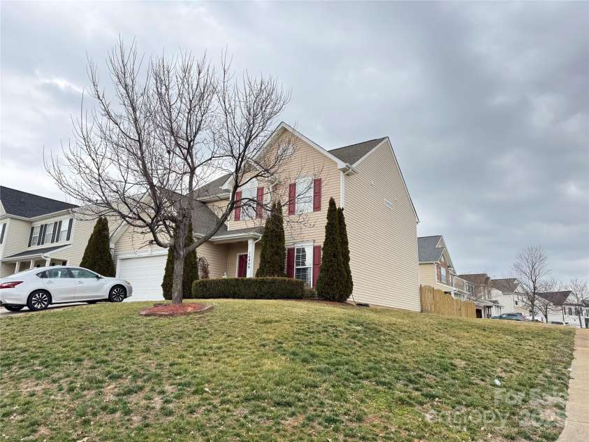 14809 Castletown House Drive, Charlotte, NC 28273.  MLS# CAR4223285, YatesRealty ID 9440. 