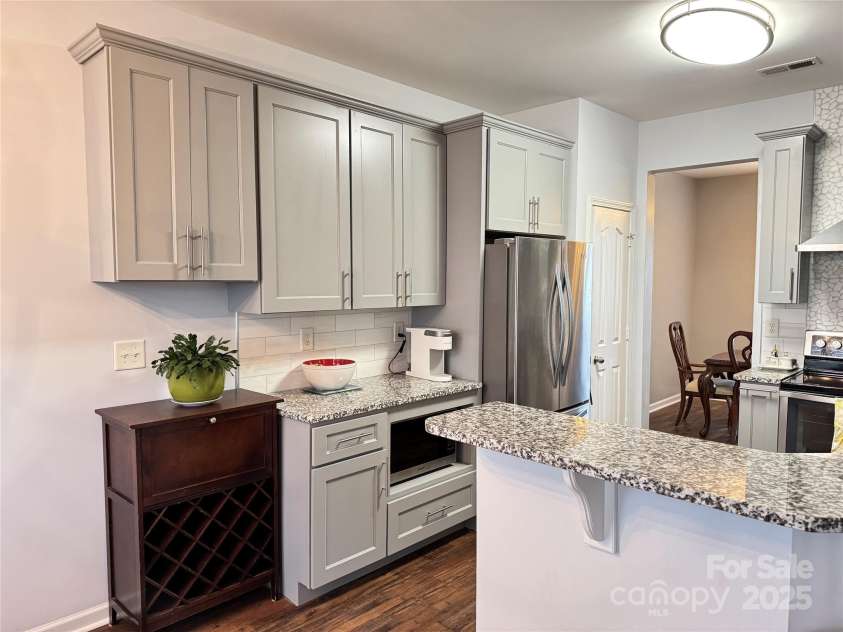 14809 Castletown House Drive, Charlotte, NC 28273.  MLS# CAR4223285, YatesRealty ID 9440. 