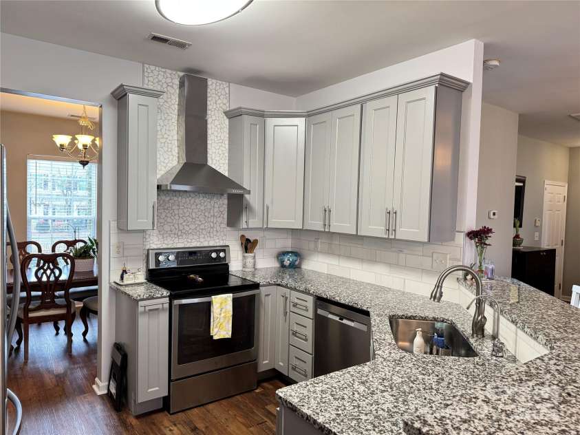 14809 Castletown House Drive, Charlotte, NC 28273.  MLS# CAR4223285, YatesRealty ID 9440. 