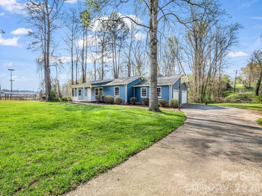 347 Crestview Street, Rutherfordton, NC 28139.  MLS# CAR4363550, YatesRealty ID 9440. 
